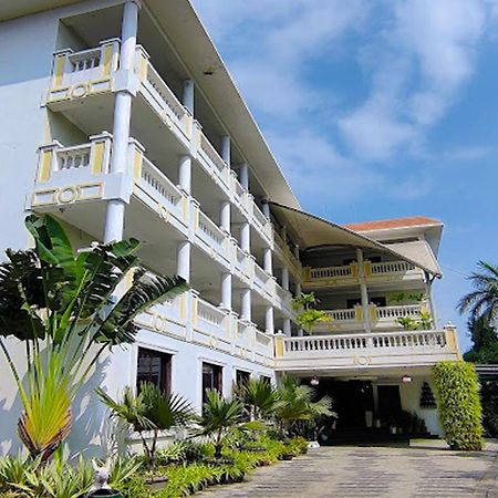 Hotel Royal Retreat サンバルプル エクステリア 写真