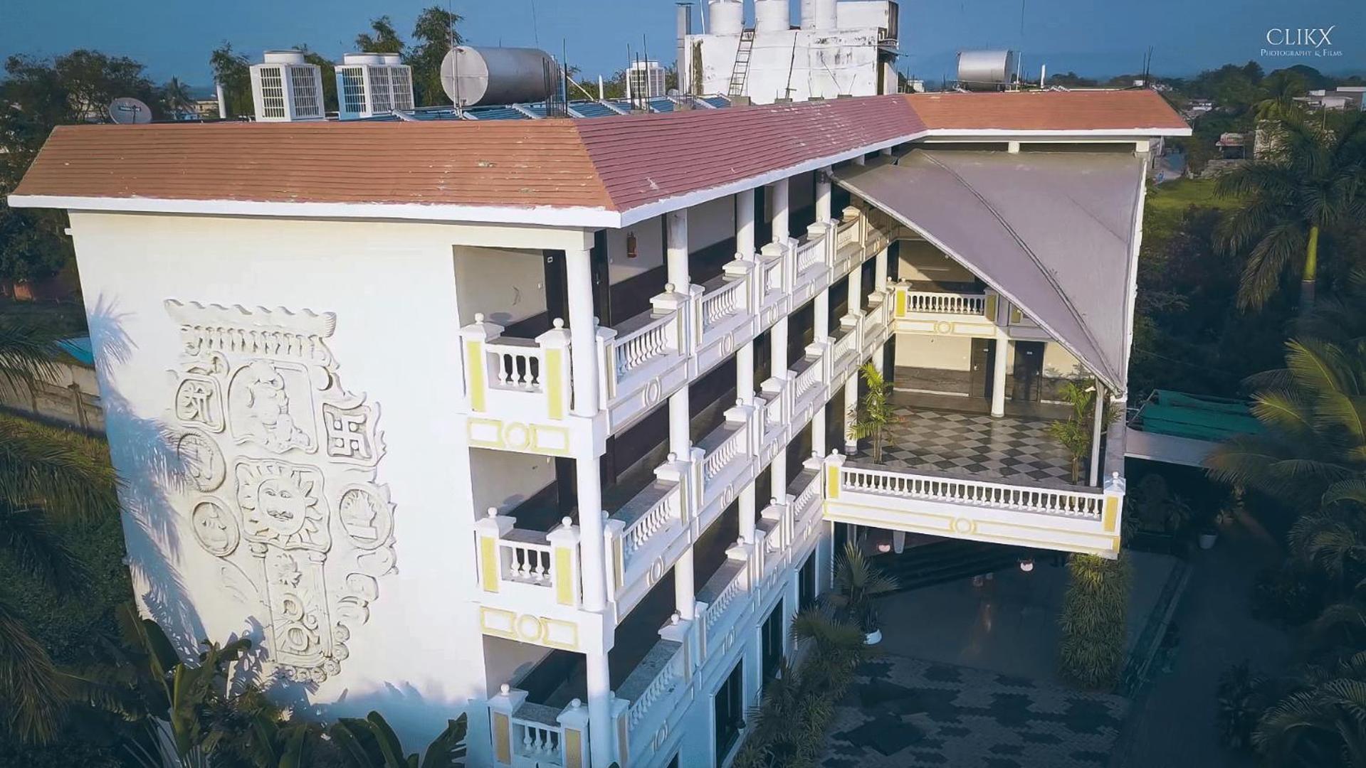 Hotel Royal Retreat サンバルプル エクステリア 写真